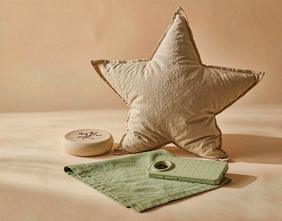 Plush & Textiles